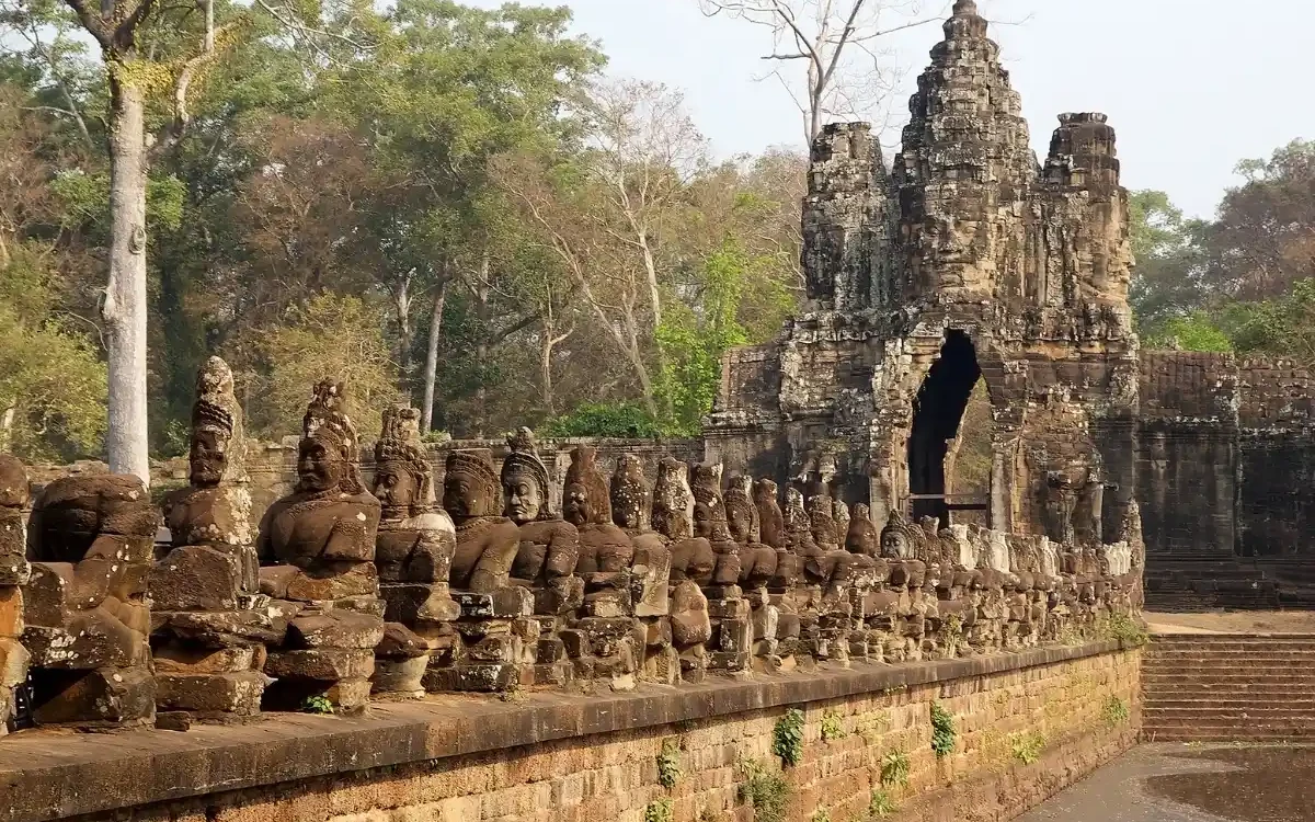 Древний город Ангкор-Тхом — Angkor Thom в Камбодже
