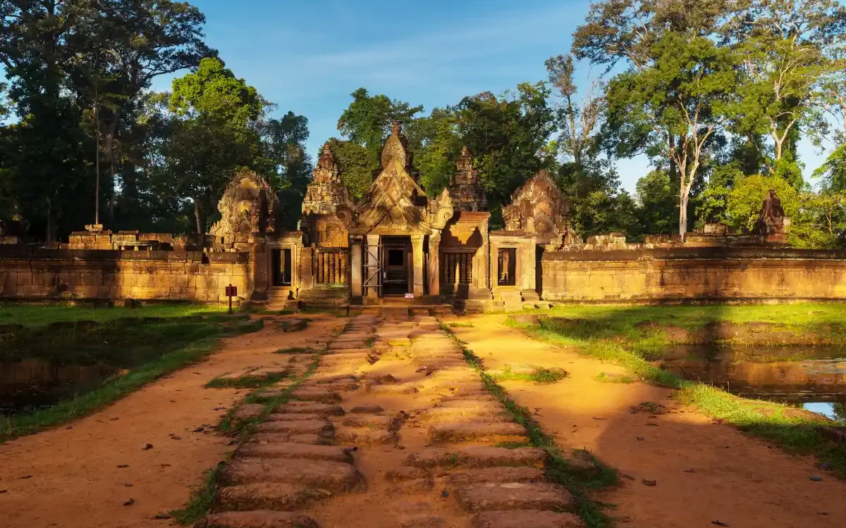 Кох-Кер — Koh Ker и пирамида Prasat Thom в Камбодже
